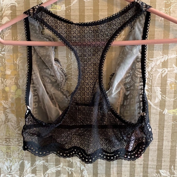 NWT Victoria’s Secret lace bralette, size small - Picture 3 of 6